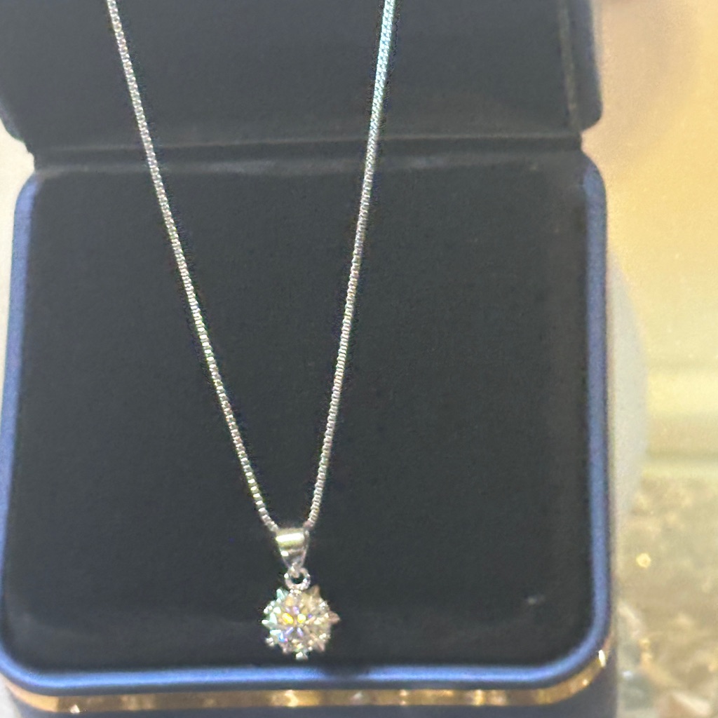 Nib Moissanite 1 Carat Gra Certified Necklace.